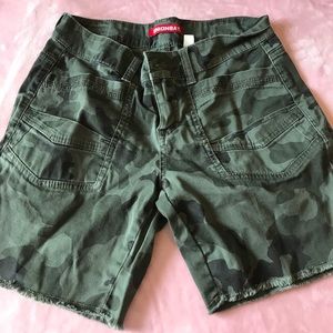 Union Bay size 7